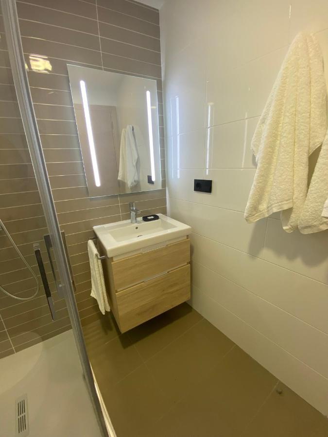 Ferienwohnung Move In Miragaia Vigo Exterior foto